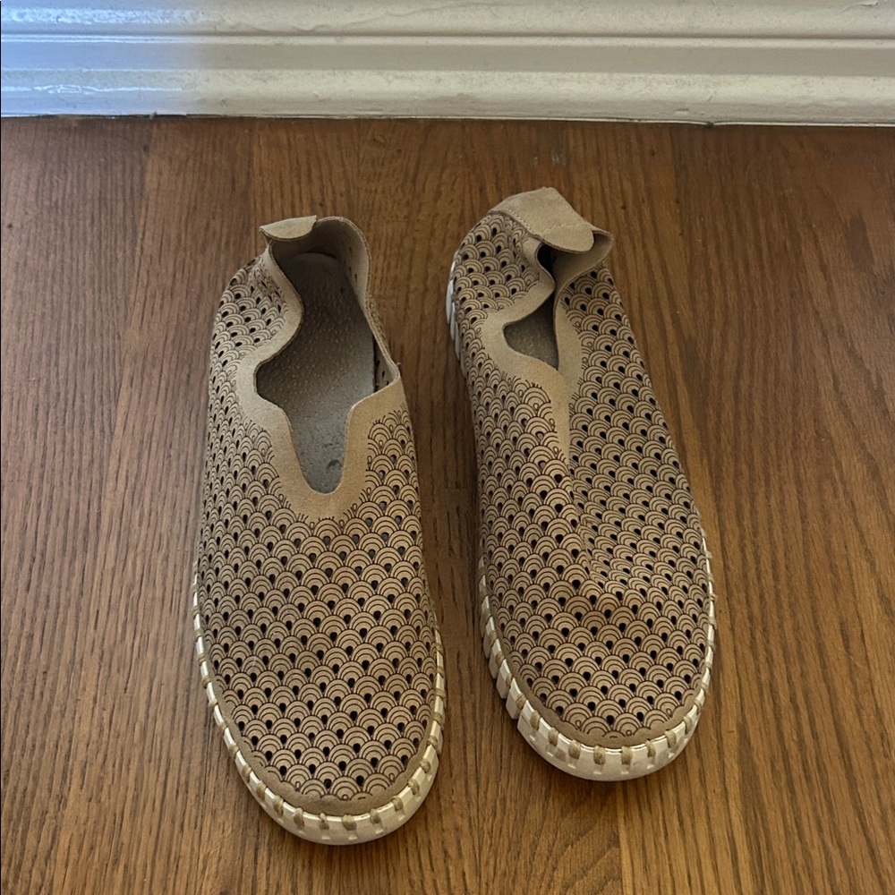 Ilse Jacobsen slip-on Tulip Sneaker - size 7